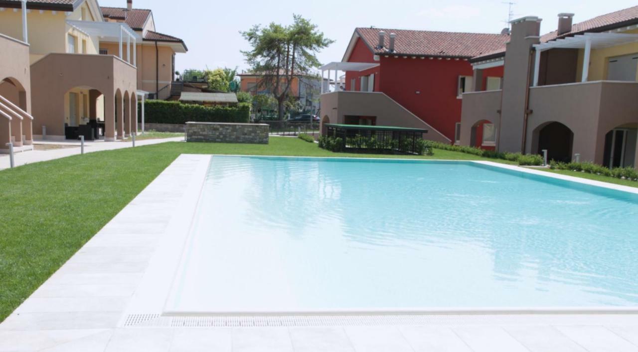 Vanilla Apartment Peschiera del Garda Bagian luar foto